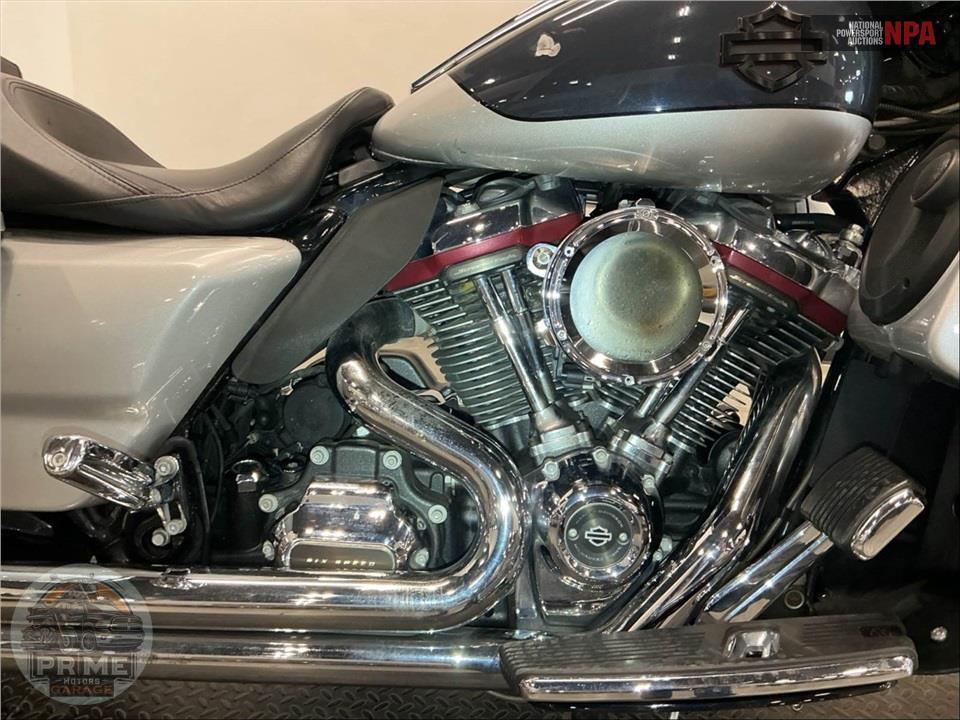 2019 Harley-Davidson FLHXSE CVO STREET GLIDE — фото 6