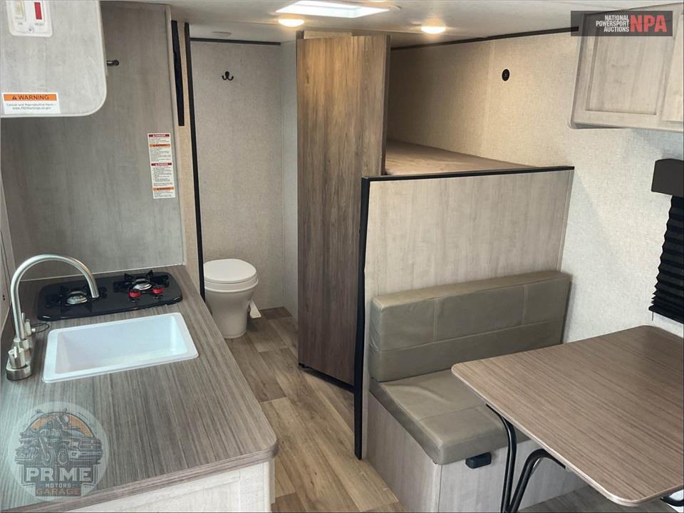 2025 Crossroads Rv M-18BH - ZINGER LITE SERIES — фото 6
