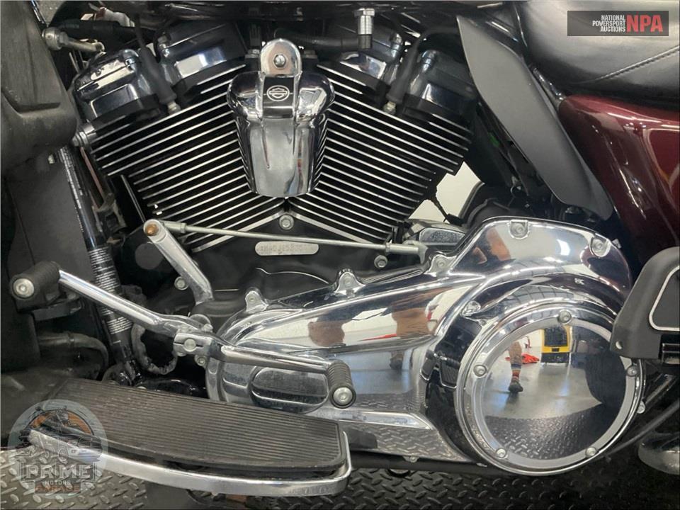 2018 Harley-Davidson FLHTCUTG TRI GLIDE ULTRA — фото 7