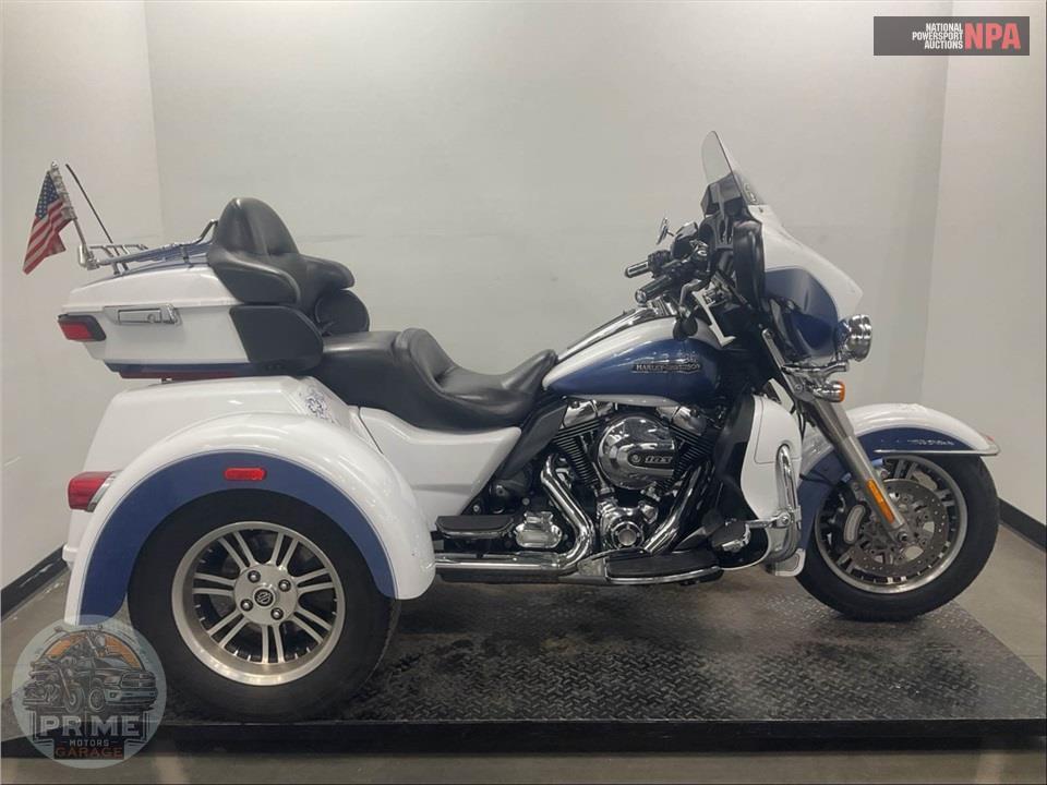 2015 Harley-Davidson FLHTCUTG TRIGLIDE ULTRA CLASSIC — фото 1