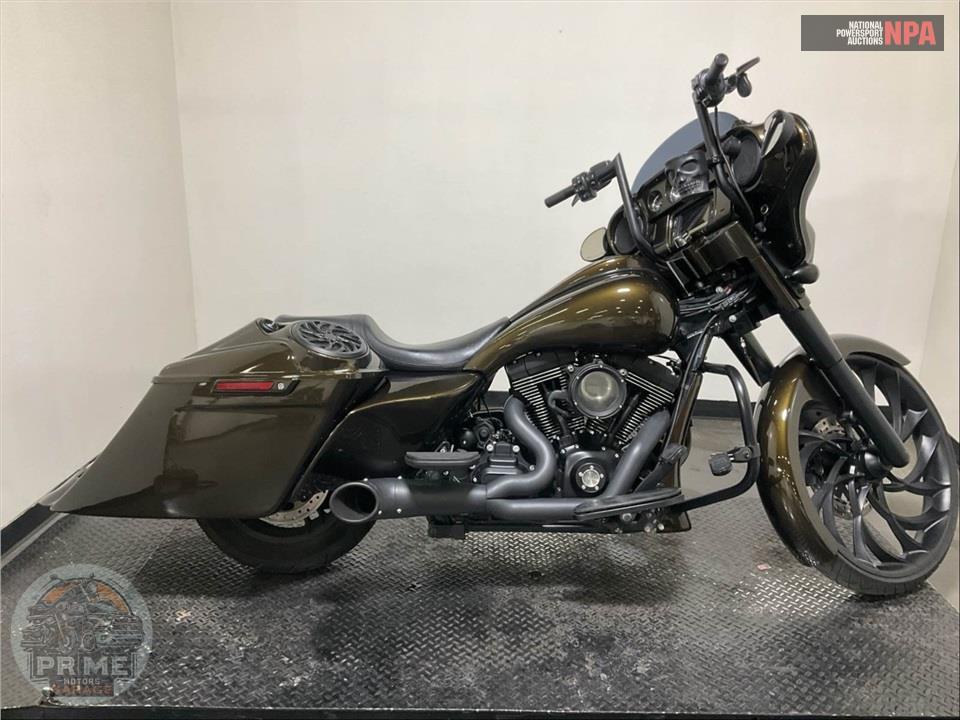 2016 Harley-Davidson FLHXS STREET GLIDE SPECIAL — фото 1
