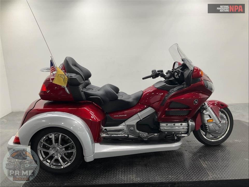 2013 Honda GL18HPMD GOLDWING — фото 1