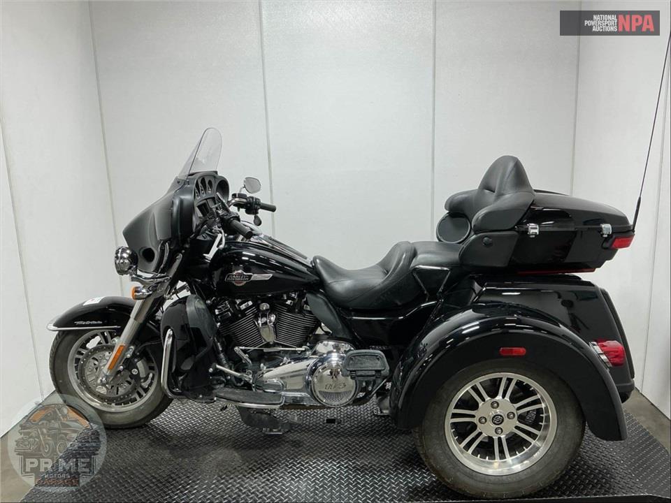 2024 Harley-Davidson FLHTCUTG TRI GLIDE ULTRA CLASSIC — фото 3