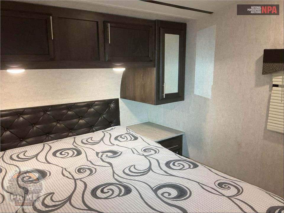 2018 Starcraft M-296BHS - TELLURIDE FIFTH WHEEL SERIES — фото 11