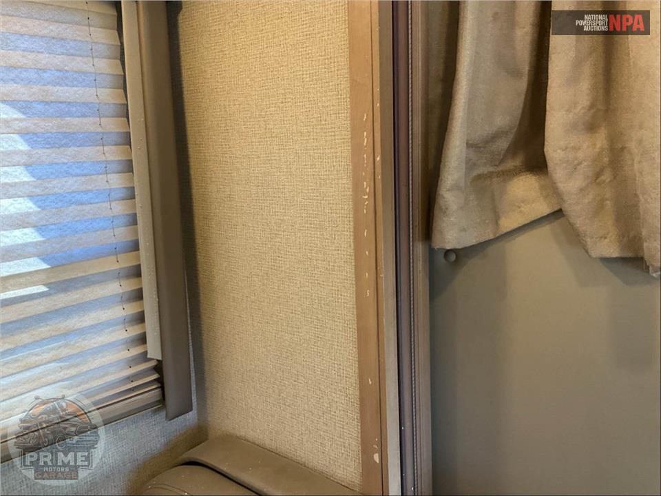 2019 Thor Motor Coach M-28Z E450-V10 - FOUR WINDS SERIES — фото 12