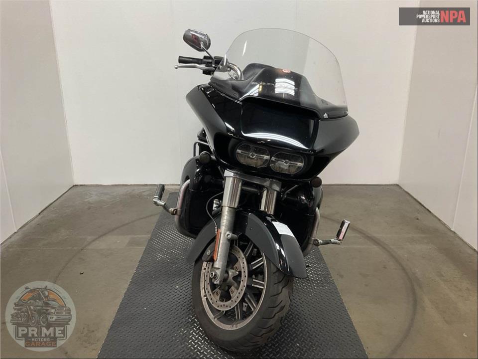 2019 Harley-Davidson FLTRU ROAD GLIDE ULTRA — фото 2