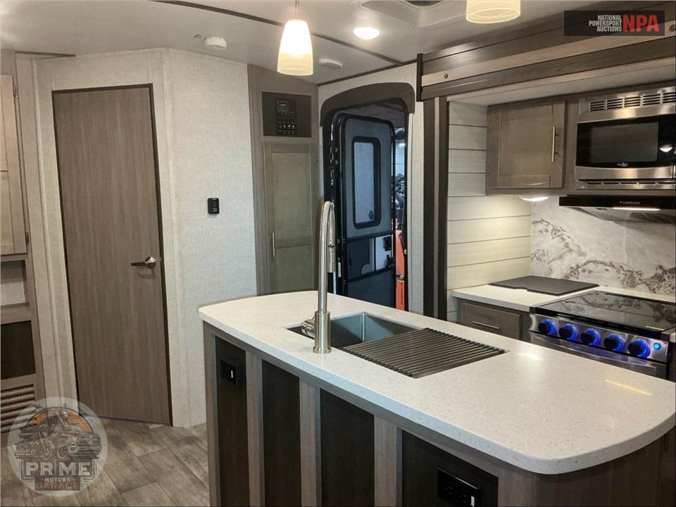 2021 Crossroads Rv M-331 BH SUNSET TRAIL SUPER LITE SERIES — фото 8