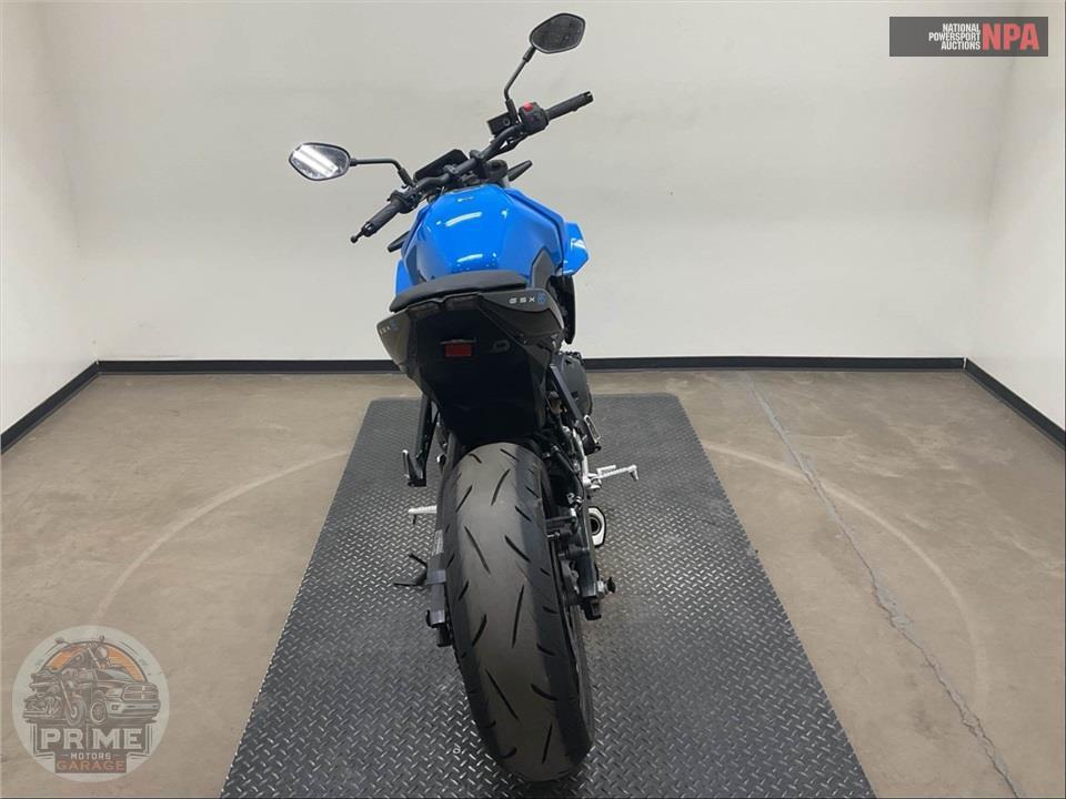 2025 Suzuki GSX800RQM5 GSX-8S — фото 4