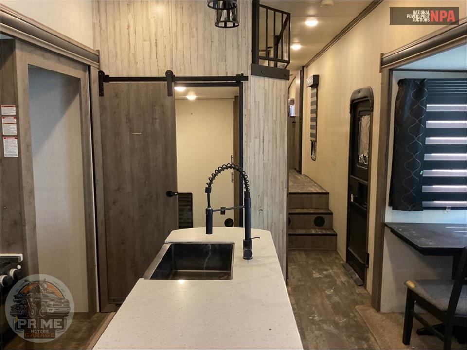 2021 Sabre By Forest River M-36BHQ - FIFTH WHEEL SERIES — фото 9