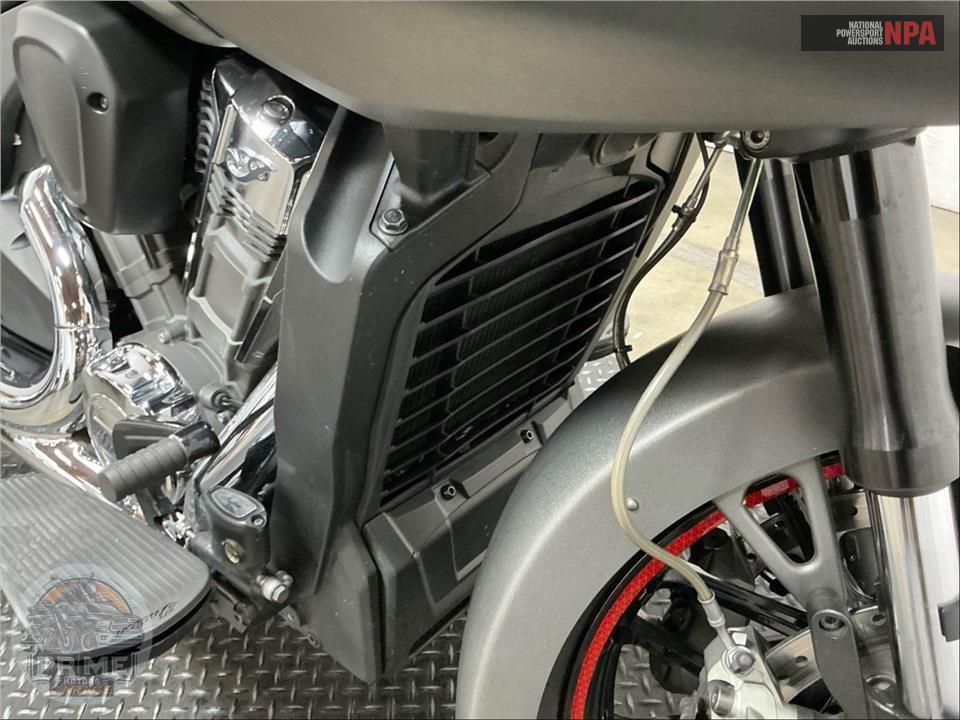 2023 Indian Motorcycle CHALLENGER (SMOKE) — фото 12