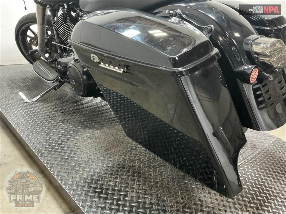 2017 Harley-Davidson FLHRXS ROAD KING SPECIAL — фото 19