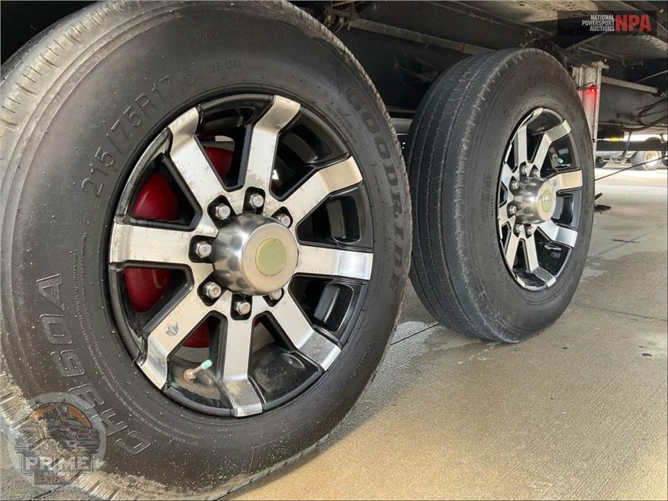 2019 Redwood Rv M-3901 WB - FIFTH WHEEL SERIES — фото 25