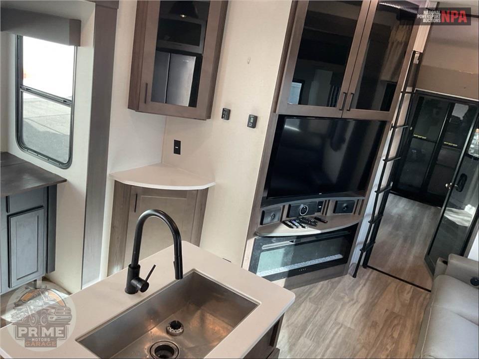 2023 Alliance Rv M-43V13 - VALOR FIFTH WHEEL SERIES — фото 9