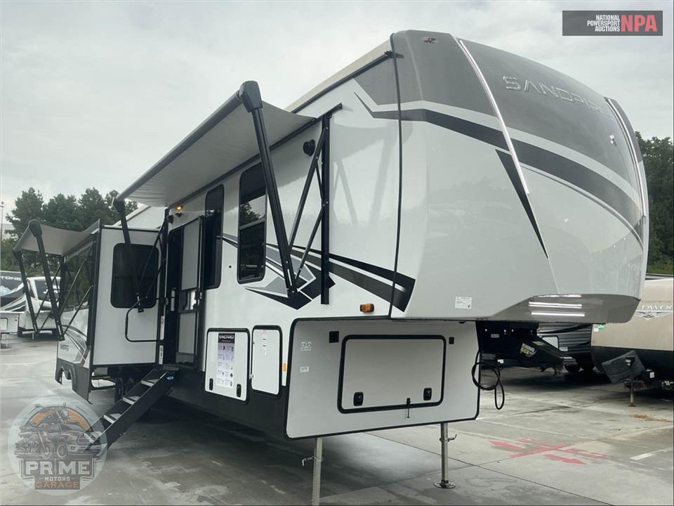 2024 Sandpiper By Forest River M-4002FB - FIFTH WHEEL SERIES — фото 1