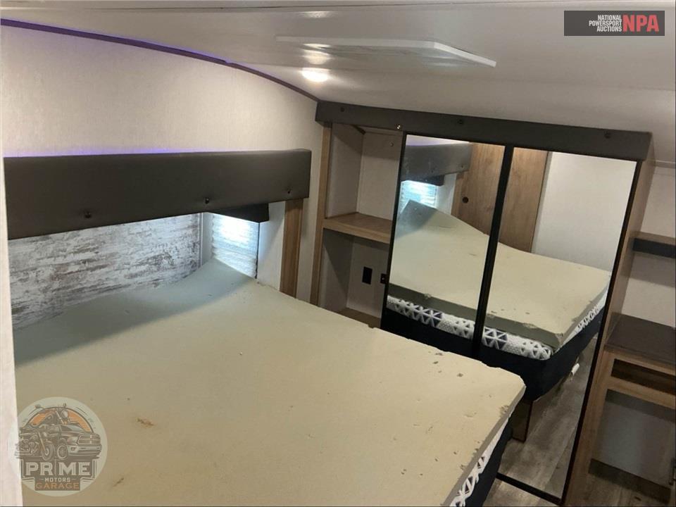 2023 Cherokee By Forest River M-3660SUITE - ARCTIC WOLF FIFTH WHEEL SERIES — фото 10