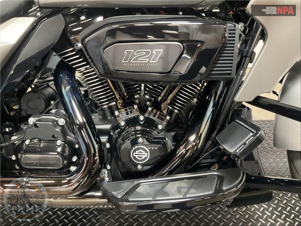 2023 Harley-Davidson FLTRXSE CVO ROAD GLIDE — фото 6