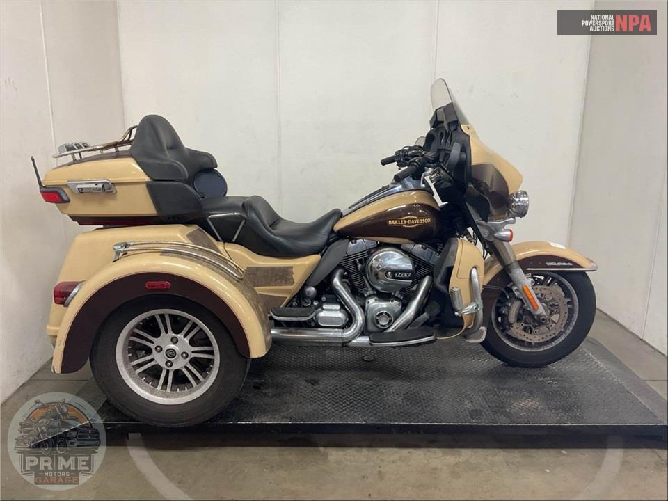 2014 Harley-Davidson FLHTCUTG TRIGLIDE ULTRA CLASSIC — фото 1