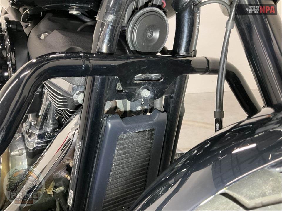 2019 Harley-Davidson FLSB SPORT GLIDE — фото 11