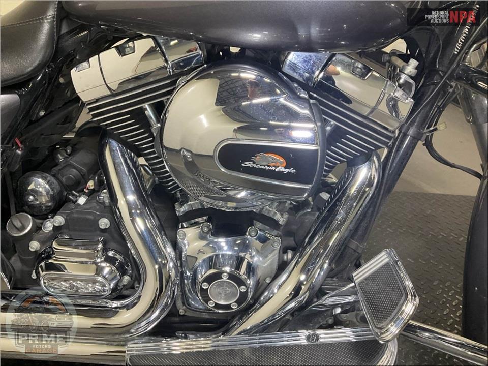 2015 Harley-Davidson FLHXS STREET GLIDE SPECIAL — фото 6