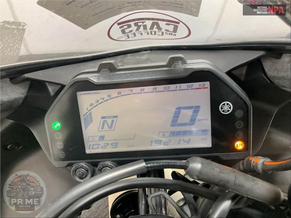 2024 Yamaha YZF-R3 — фото 5