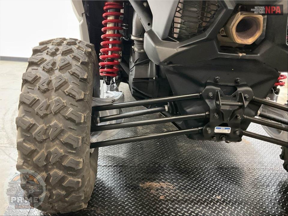 2025 Can-Am MAVERICK X3 MAX DS TURBO (RED & SILVER) — фото 24