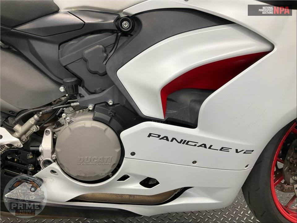 2022 Ducati PANIGALE V2 — фото 6