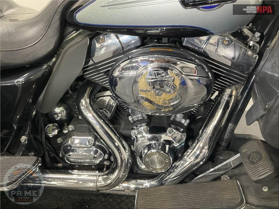 2013 Harley-Davidson FLHTCUTG TRIGLIDE UL CLSC — фото 6
