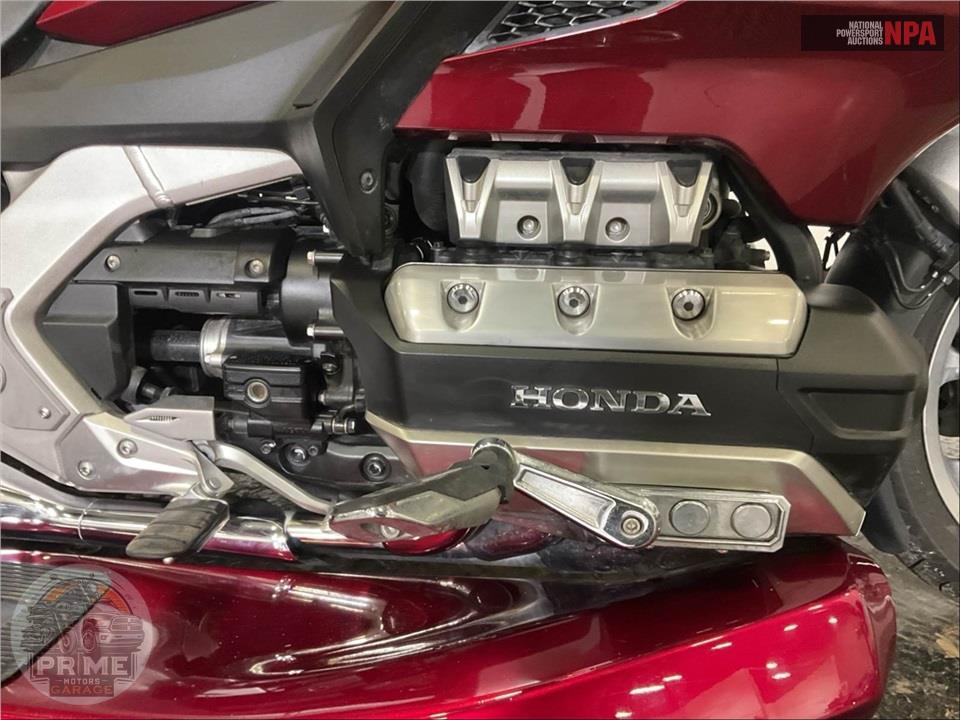 2018 Honda GL1800 GOLDWING TOUR (RED) — фото 7