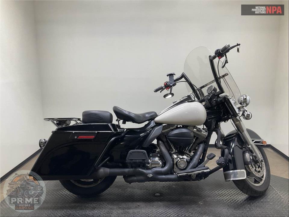 2011 Harley-Davidson FLHP POLICE ROAD KING — фото 1