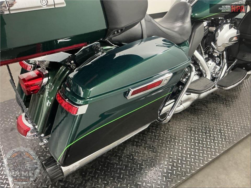 2015 Harley-Davidson FLHTK ELECTRA GLIDE ULTRA LIMITED — фото 22