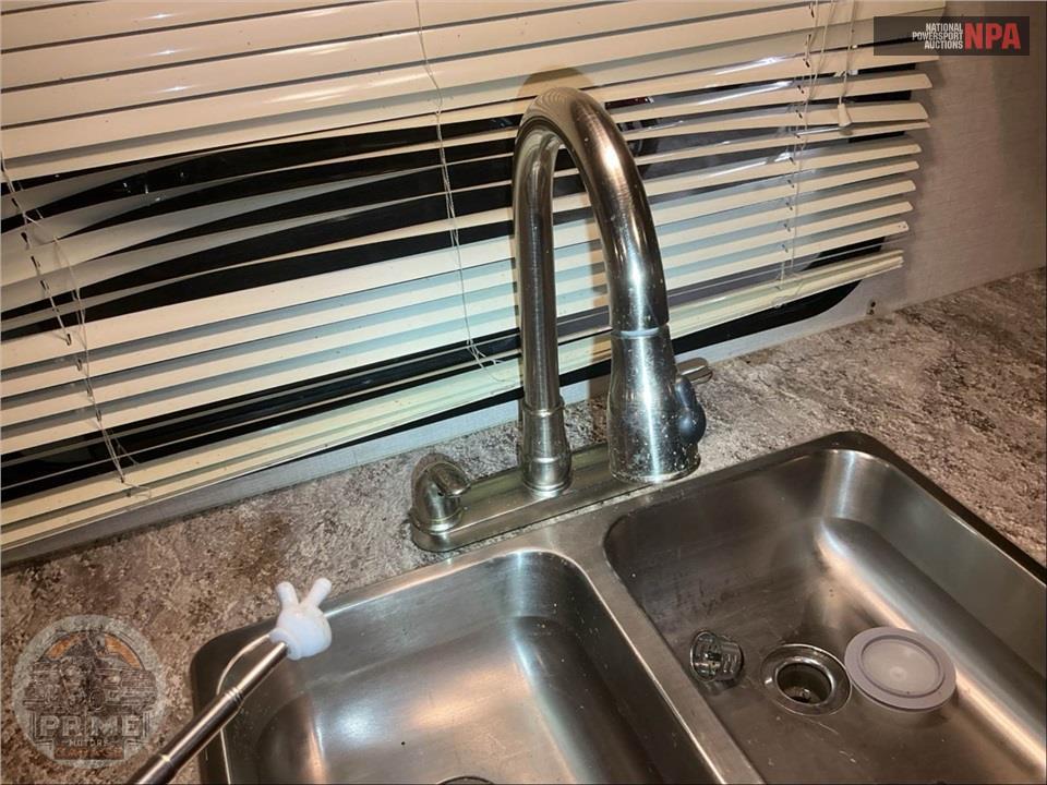 2017 Crossroads Rv M-291 RK - SUNSET TRAIL SUPER LITE SERIES — фото 18