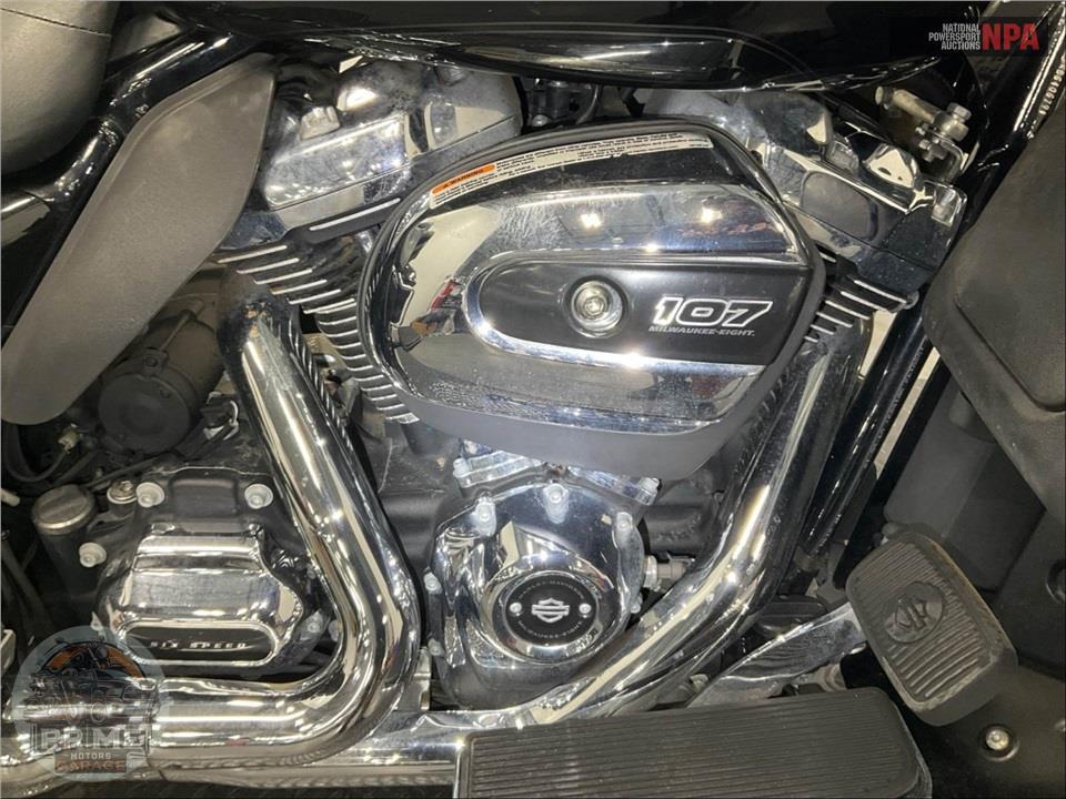 2019 Harley-Davidson FLHTCU ELECTRA GLIDE ULTRA CLASSIC — фото 6