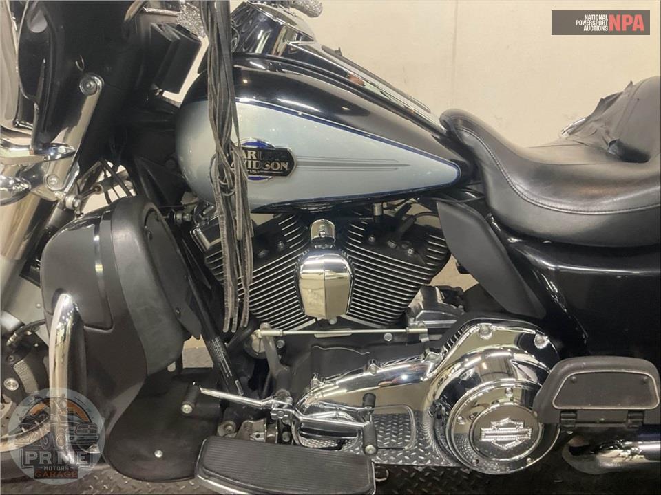 2013 Harley-Davidson FLHTCUTG TRIGLIDE UL CLSC — фото 7