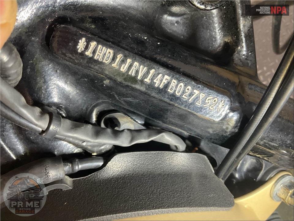2015 Harley-Davidson FLS SOFTAIL SLIM — фото 38