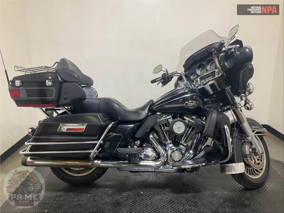 2011 Harley-Davidson FLHTCU UL CLSC EL GLIDE — фото 1