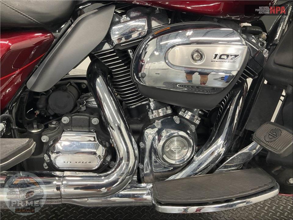 2017 Harley-Davidson FLHTK ULTRA LIMITED — фото 6