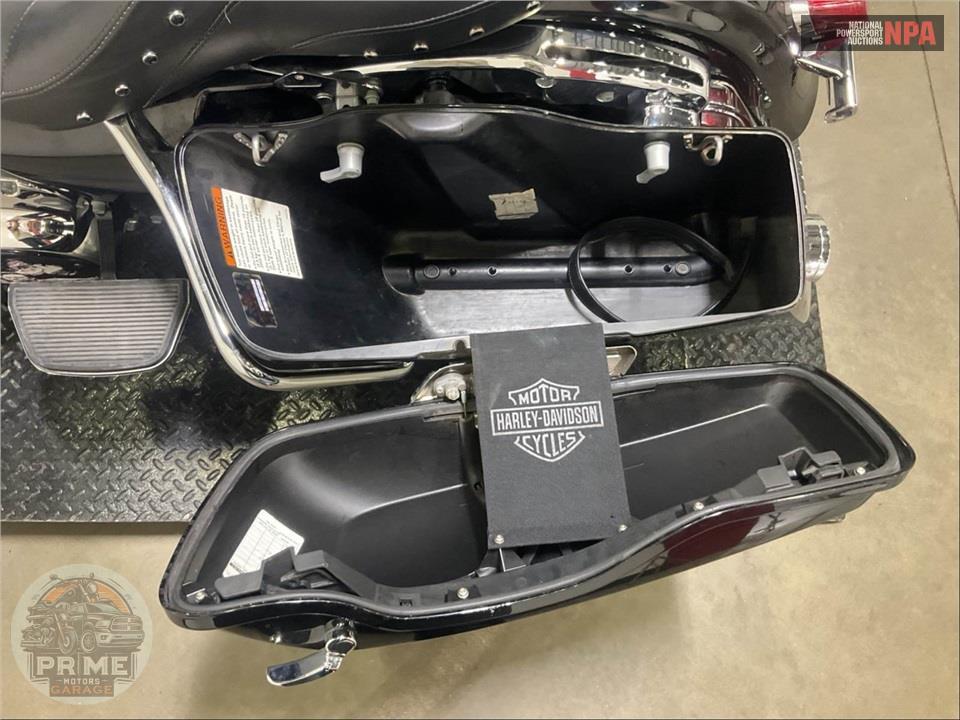 2017 Harley-Davidson FLHR ROAD KING — фото 22