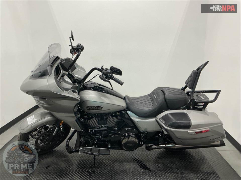 2023 Harley-Davidson FLTRXSE CVO ROAD GLIDE — фото 3