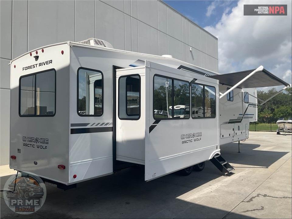 2026 Cherokee By Forest River M-3650SUITE Arctic Wolf Fifth Wheel Series — фото 4