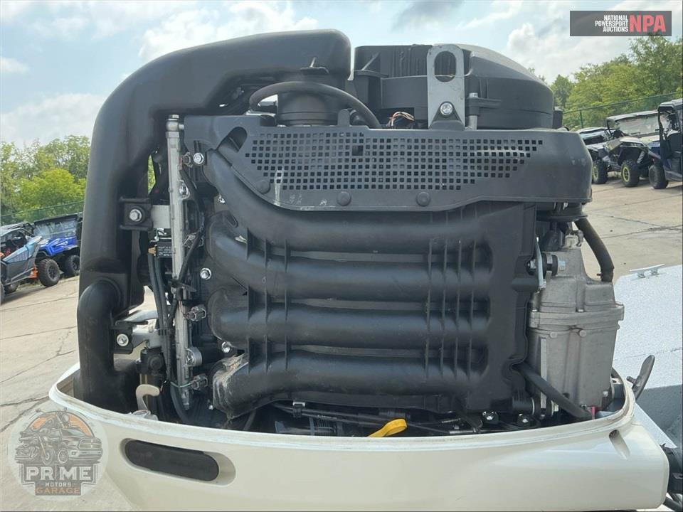 2016 Excel Boat Company 247SC(*) CATFISH PRO SERIES L=24/E=1 200HP SUZ OB — фото 7