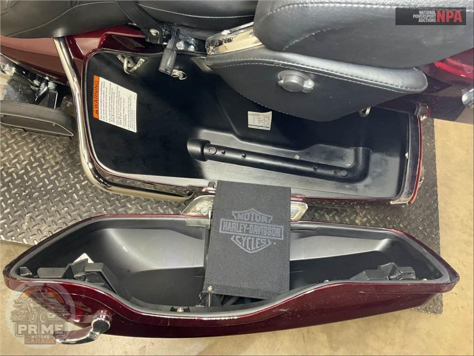 2015 Harley-Davidson FLHTK ELECTRA GLIDE ULTRA LIMITED — фото 21