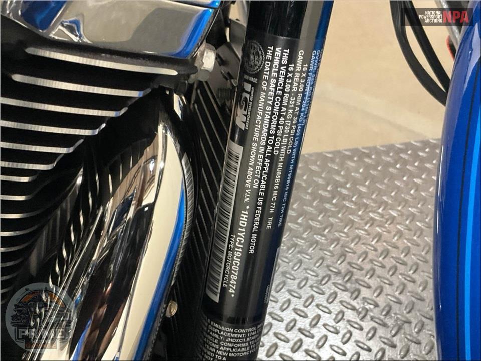 2018 Harley-Davidson FLDE DELUXE — фото 20