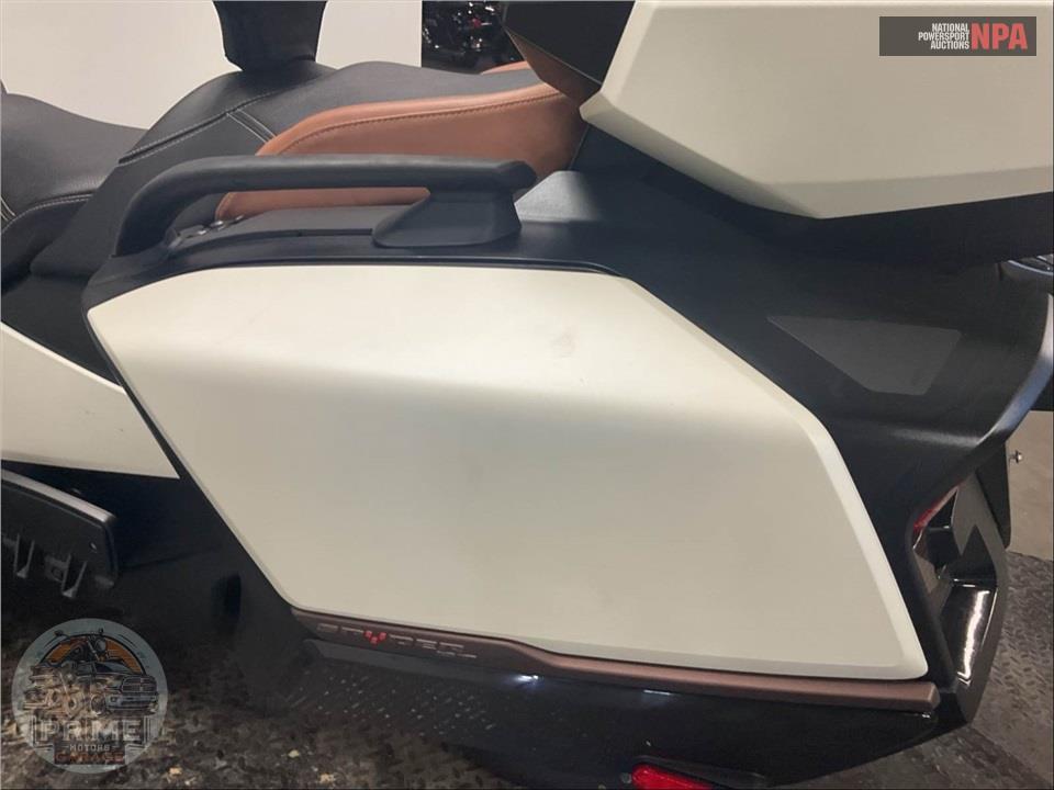 2024 Can-Am SPYDER RT SEA-TO-SKY — фото 14