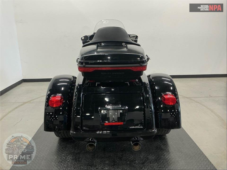 2020 Harley-Davidson FLHTCUTG TRI GLIDE ULTRA — фото 4