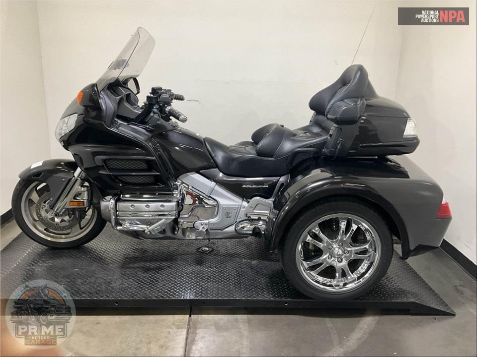 2010 Honda GL1800HPNMA GOLDWING — фото 3