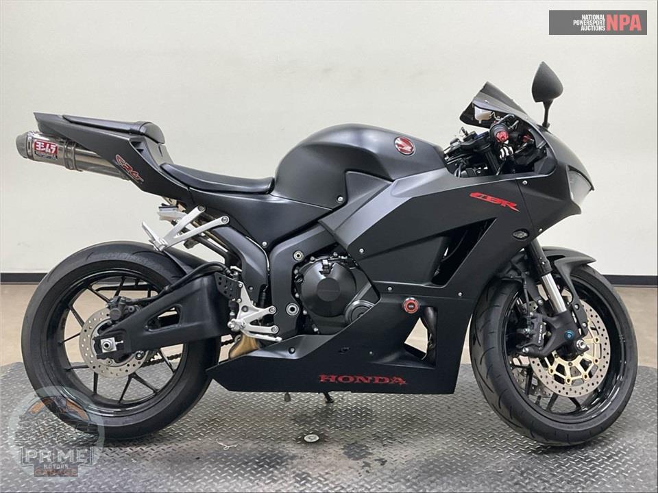 2025 HONDA CBR600RR