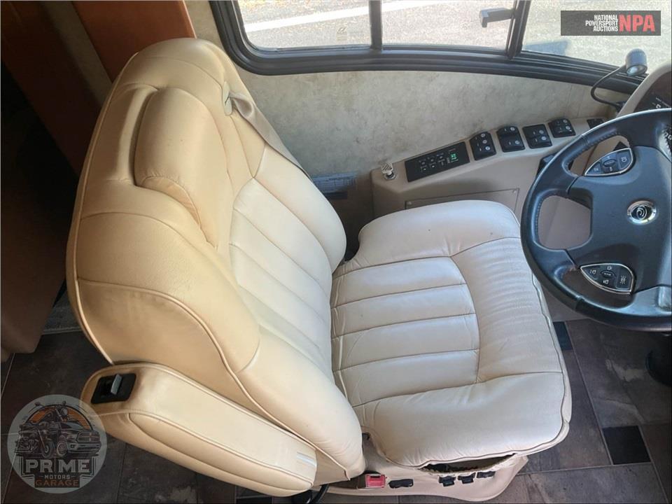 2008 Country Coach SUNSET BAY 425 CUMMINS QUAD SLIDE - ALLURE 470 SERIES — фото 13