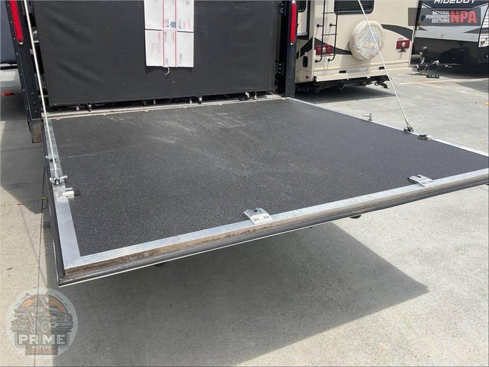 2017 Vengeance By Forest River M-40D12 - TOURING TOY HAULER TOY HAULER SERIES — фото 52