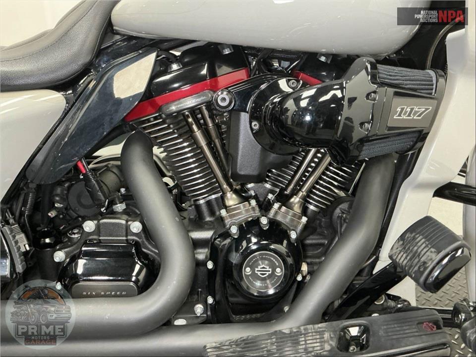 2020 Harley-Davidson FLTRXSE CVO ROAD GLIDE — фото 6