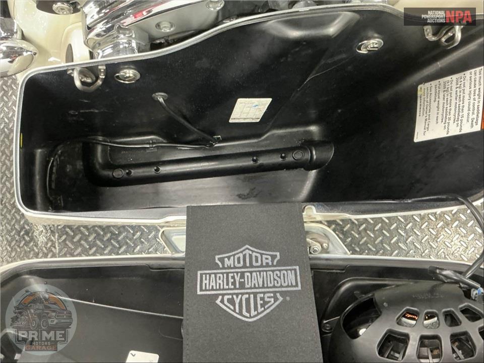 2015 Harley-Davidson FLHXS STREET GLIDE SPECIAL — фото 20